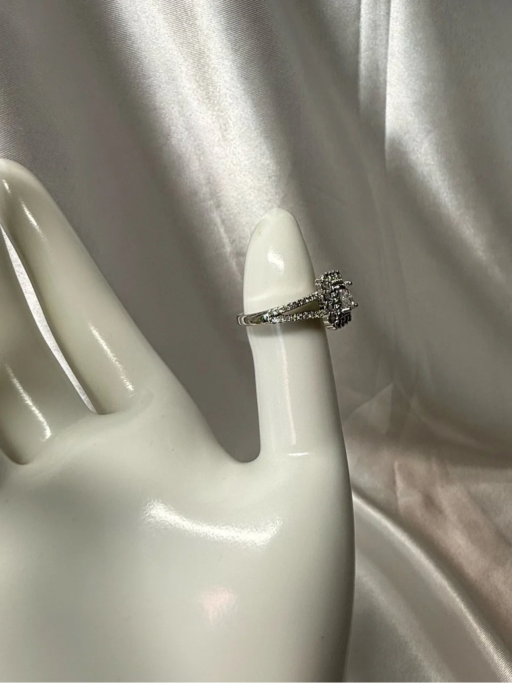 N/A silver tone
